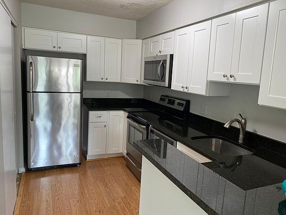 5th image of 3150 E Covewood Ct