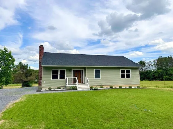 3245 West River Road, Sidney, ME 04330