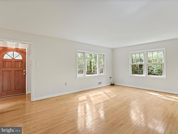 3rd image of 20830 Peach Tree Rd