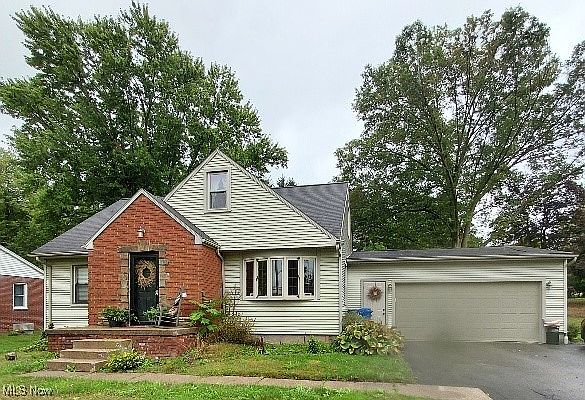 1st image of 1346 Eastview Dr