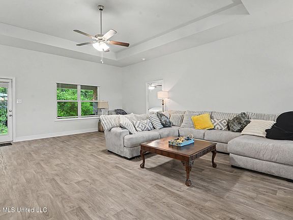 5th image of 6223 Roxanne Way