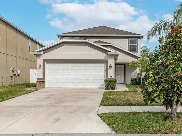 1966 Hawks View Dr, Ruskin, FL 33570