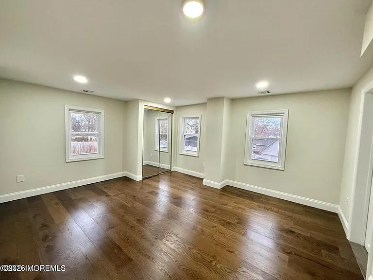 30 Maple Ave — Photo 17