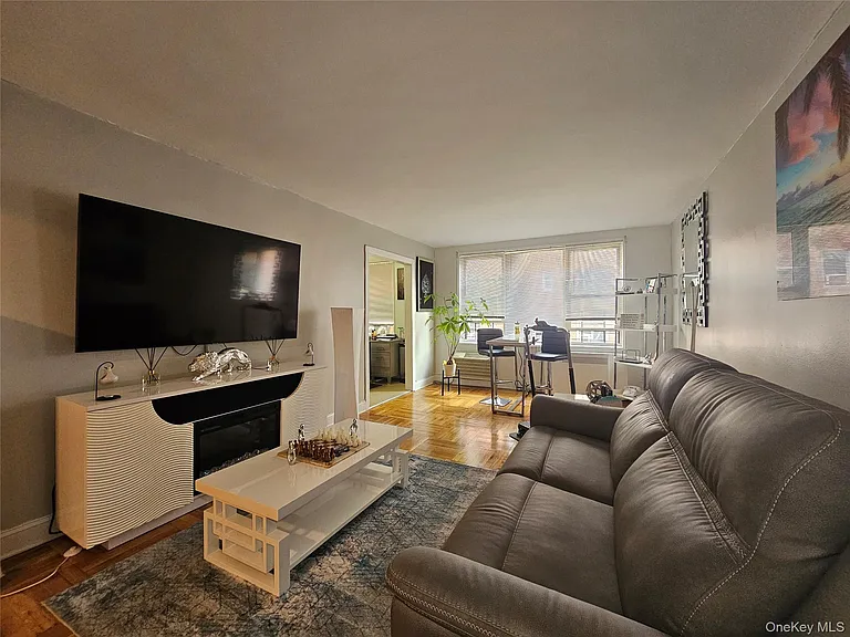 355 Bronx River Rd #3E — Photo 5