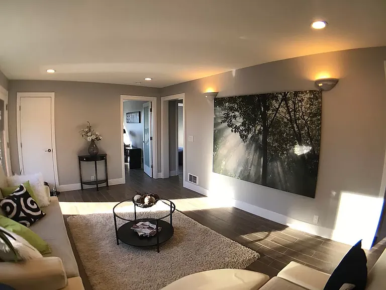 826 Sunset Blvd NE — Photo 8