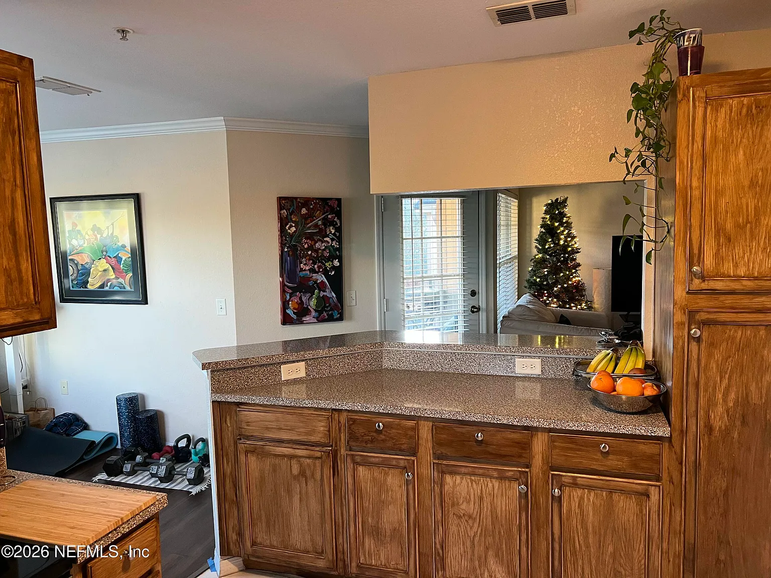 2 bed, 2.0 bath, 1287 sqft, $1,450 — Photo 2