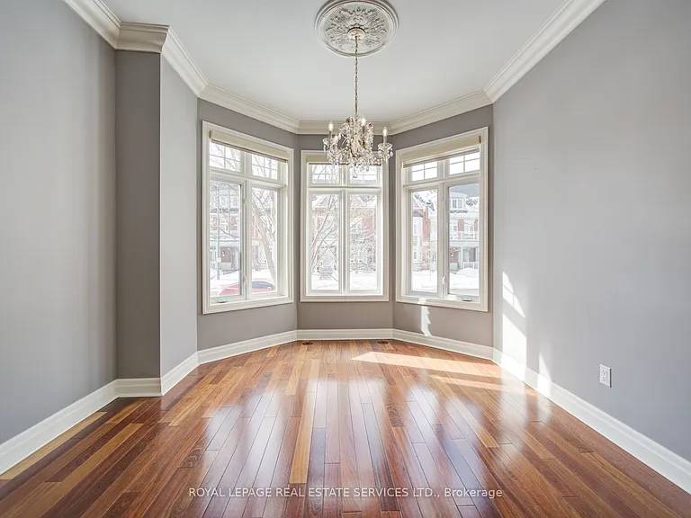 115 Saint Lawrence Dr — Photo 8