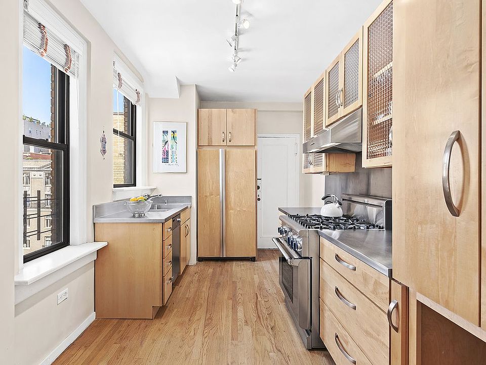 1st image of 304 W 89th St #9C