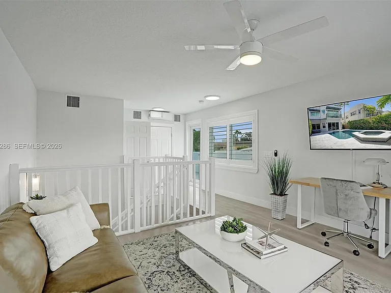 453 SW 5th Ave — Photo 62
