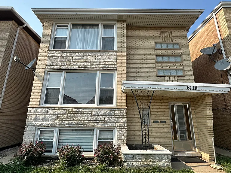 6118 W Gunnison St #1 — Photo 1