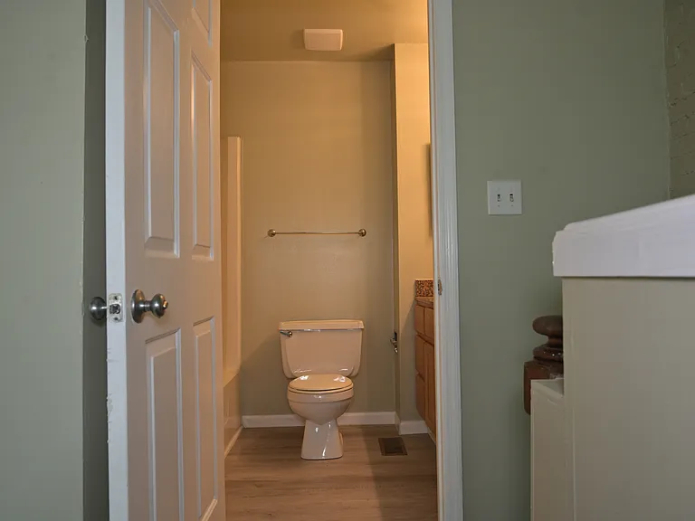 805 Russell Blvd #1 — Photo 9