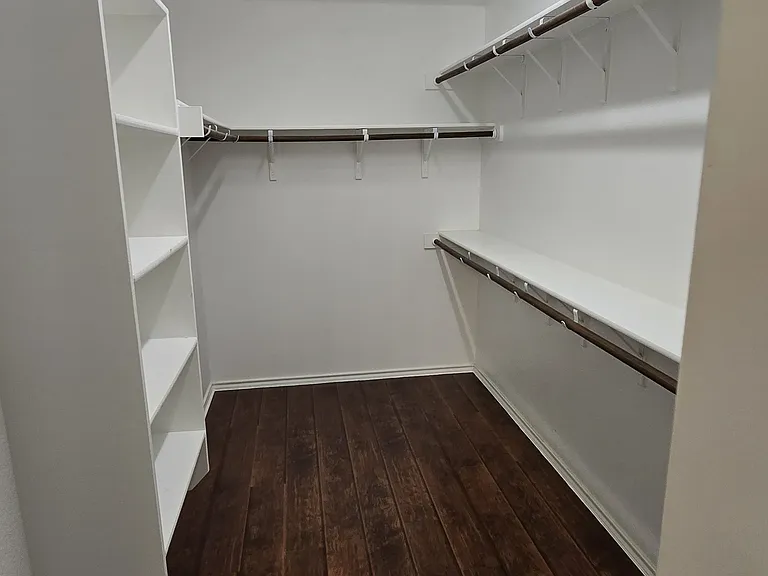 Master bedroom Walk in closet