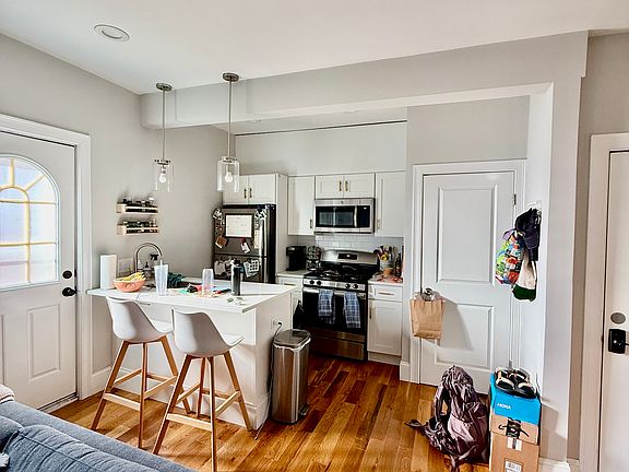 2nd image of 60 Liverpool St #1