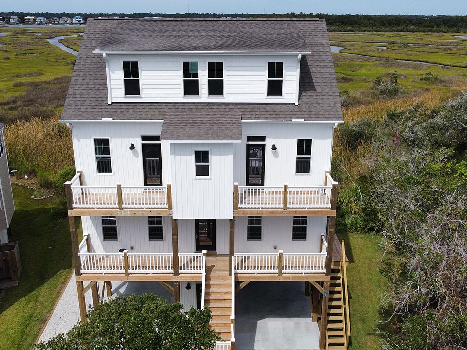1st image of 310 Bay Circle