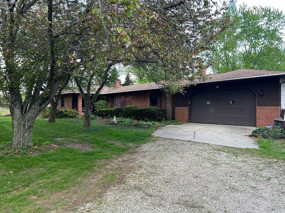 2nd image of 11806 Arlington Rd