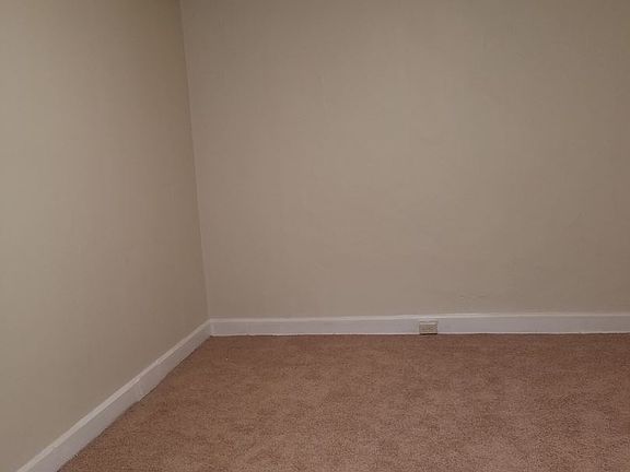 5th image of 605 W Washington St