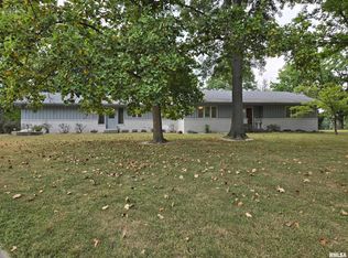 2 Webster Hill Est, Mount Vernon, IL 62864