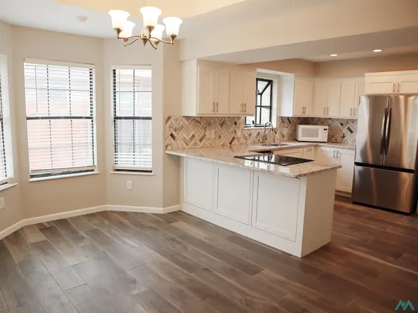 2213 Country Meadows Dr, Clovis, NM 88101