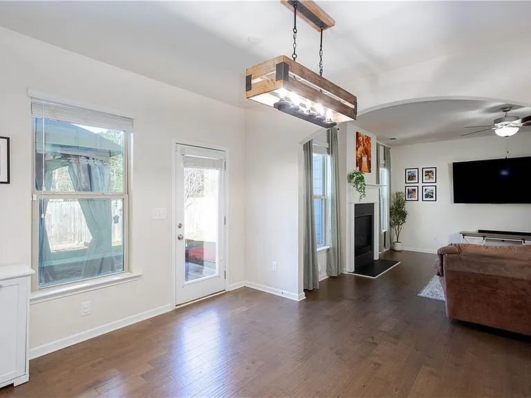 7999 Dawson Ln — Photo 12