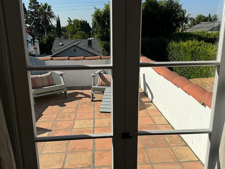 4962 Los Feliz Blvd — Photo 17