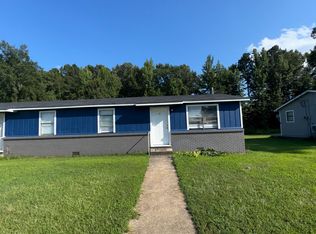 210A Elm Ln #A, Camden, AR 71701