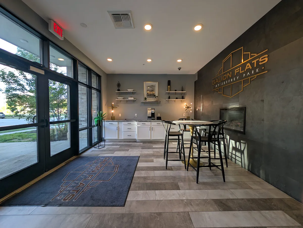 Building Photo - 751 N 6th St #102