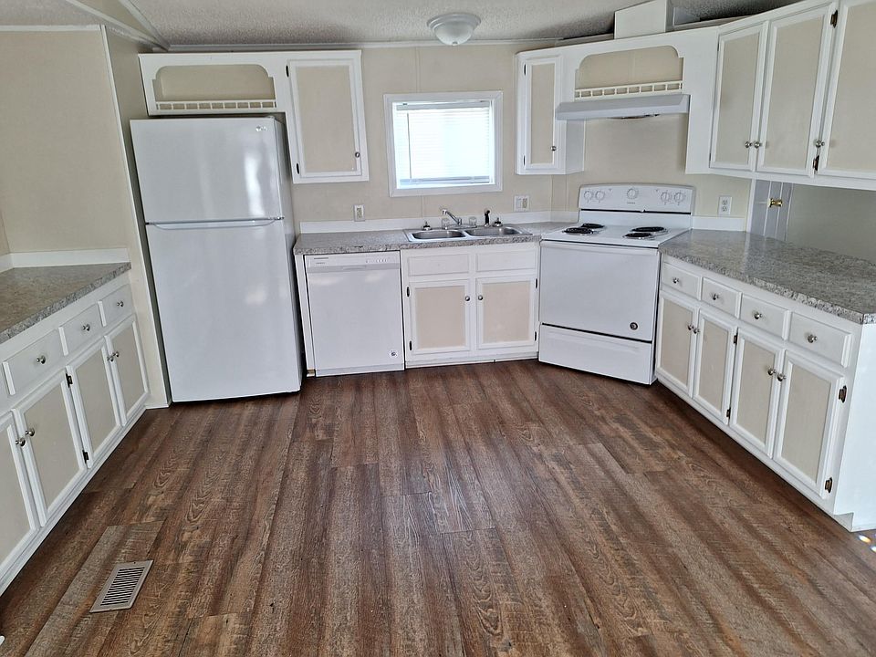 1st image of 125 24355th Hwy #65