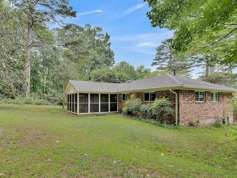 1623 Moncrief Cir — Photo 11