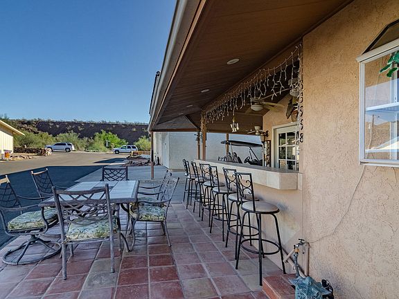 3rd image of 33998 Sagebrush Ln