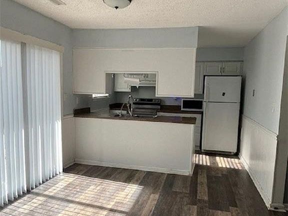 2nd image of 1720 Rueger St