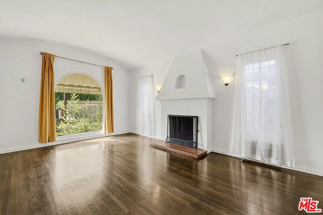 2 bed, 1.0 bath, 1000 sqft, $3,650 — Photo 3
