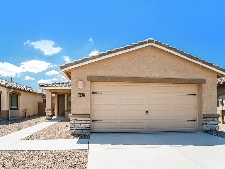 12835 N Peony Dr — Photo 1