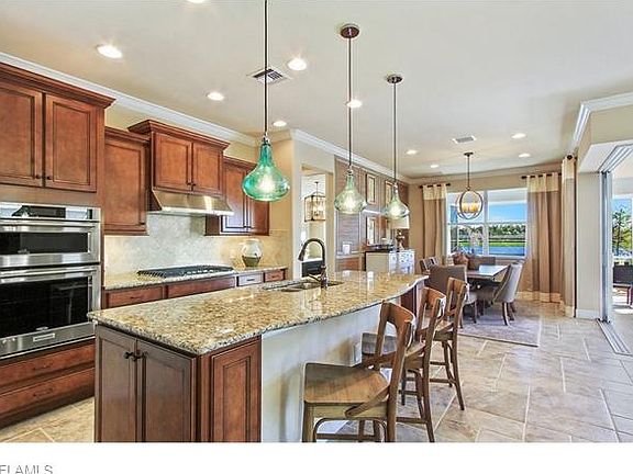 3rd image of 10624 Jackson Square Dr