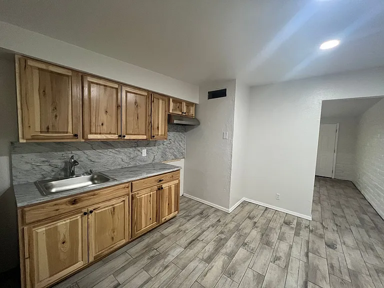 109 E Alturas St — Photo 3