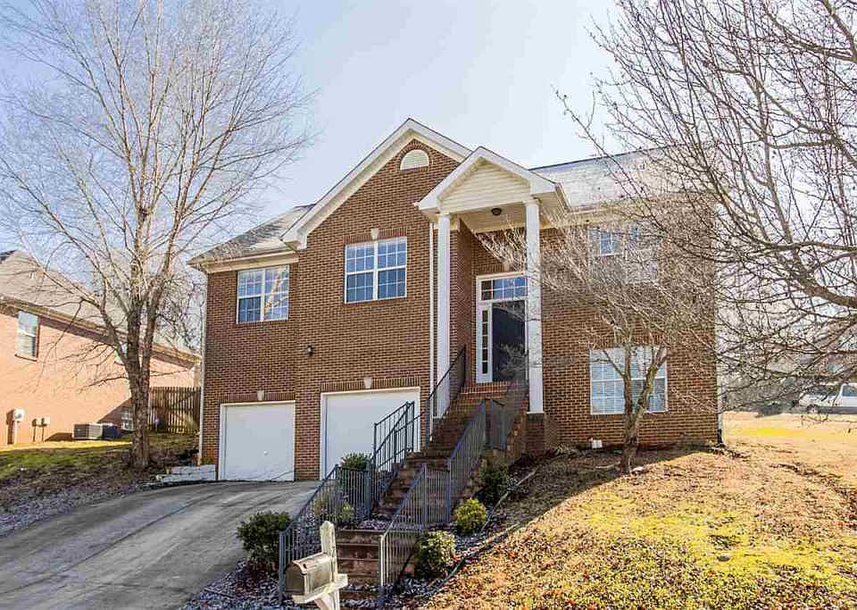 1st image of 427 Barrington Hills Dr