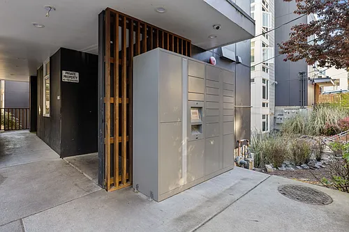 Discover Horizon Phinney! Photo 1