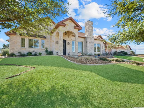 1000 S Landmark, Kerrville, TX 78028