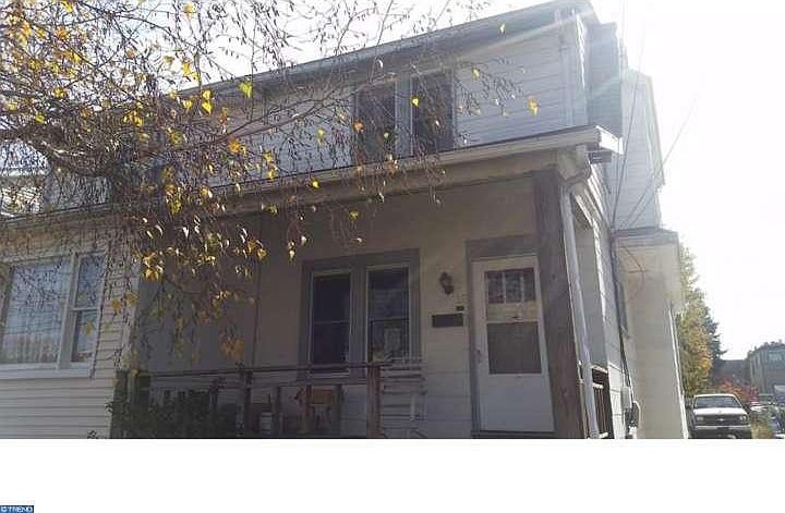 2nd image of 139 N Llanwellyn Ave