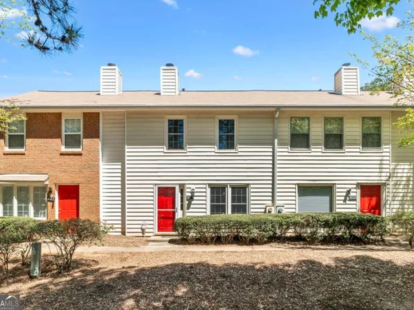 223 Chads Ford Way, Roswell, GA 30076