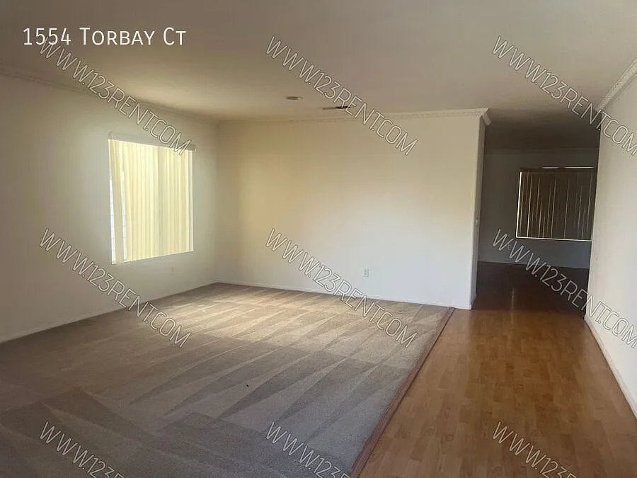 3bd/2bth Lancaster West Single Story Home Bonus Room — Photo 2