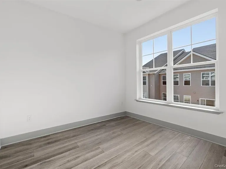 75 Forester Ave #Townhouse 2 — Photo 7