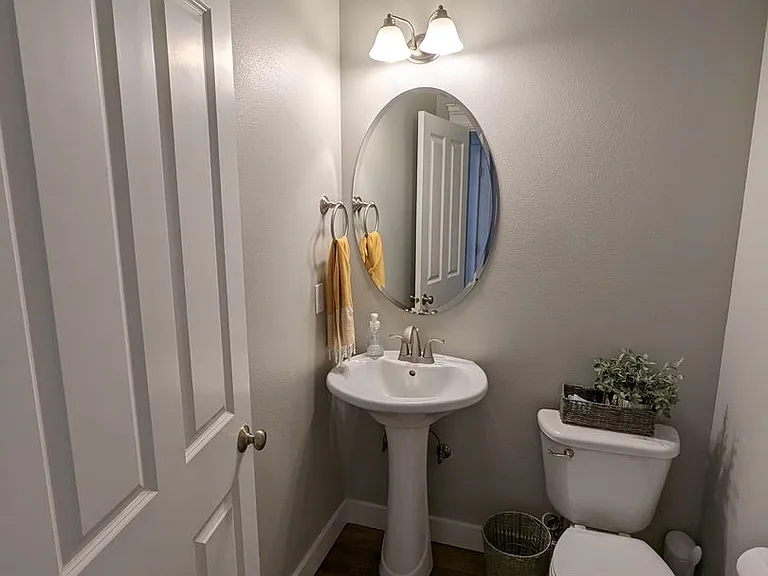 7758 McKinley Loop NE — Photo 7