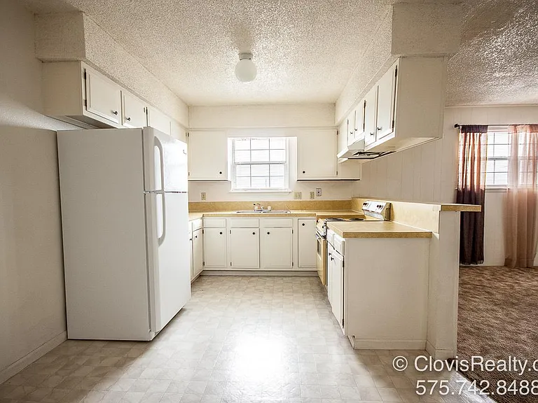 1920 W 21st St #17 — Photo 7