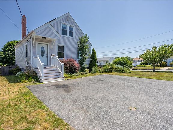 2nd image of 46 Irving St