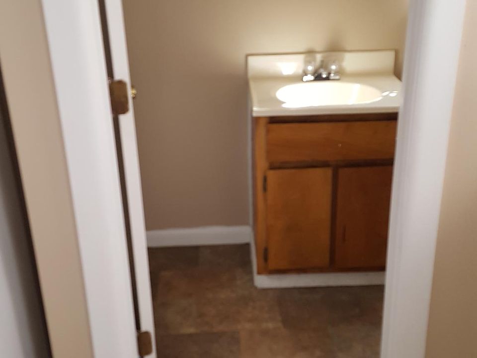 2nd image of 504 Columbia Ave