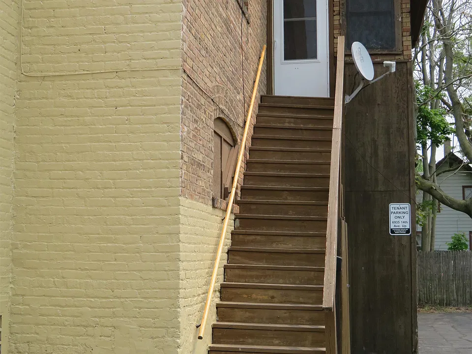 6935 14th Ave - #up