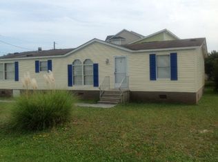 5013 5th St, Surf City, NC 28445