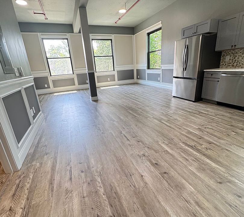1st image of 70 Webster St #211
