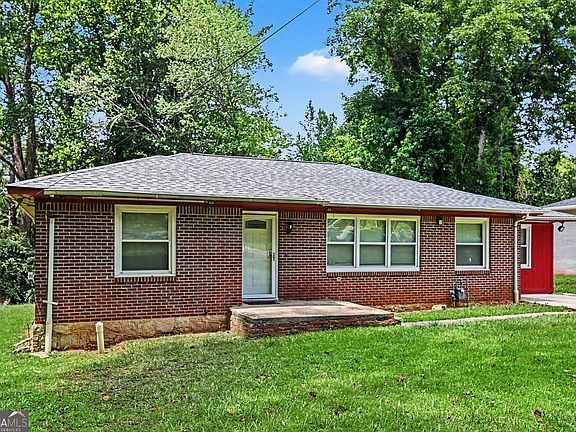 2nd image of 2229 Beecher Cir SW