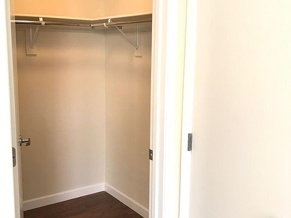 5th image of 982 Lake St APT C
